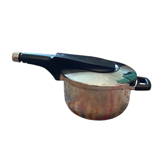 WMF Perfect Premium One Pot Stainless Steel Pressure Cooker, 4.5 L - Picture 2 of 11